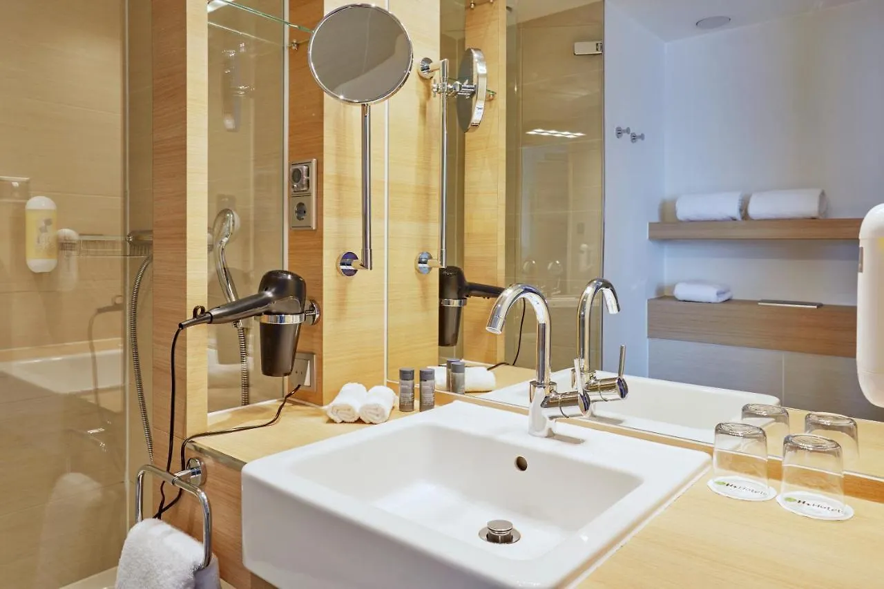 ****  H+ Hotel Salzburg Avusturya