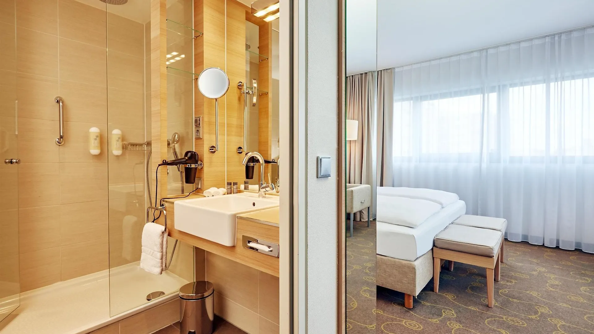 ****  H+ Hotel Salzburg Avusturya
